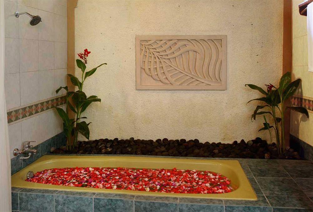 The Natia, A Seaside Hotel Candi Dasa  Ngoại thất bức ảnh